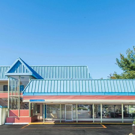 Budget Inn/ Natick Exterior foto